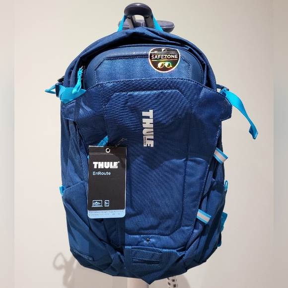 Thule Other - Thule EnRoute Triumph 2 Daypack, never worn, NWT, 21L, fits 15" laptop